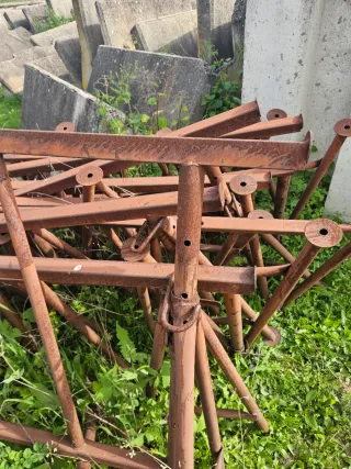 Caballete metalico burriqueta,