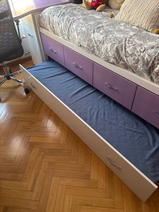 Mueble de estudio completo blanco y morado