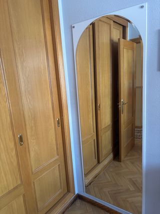 Mueble de estudio completo blanco y morado