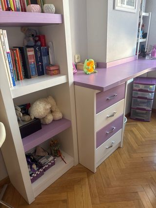 Mueble de estudio completo blanco y morado