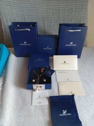 Conjunto Swarovski Collar y Pendientes Perla