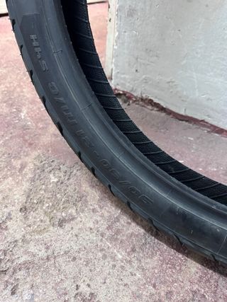 Juego Neumáticos Moto KAROO STREET.