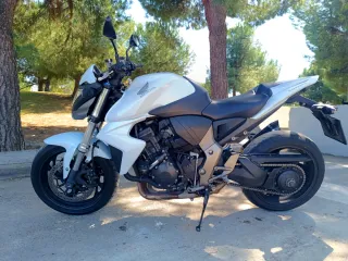Honda CB1000R 2009  • 17268 km •