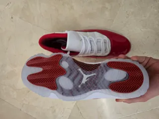 Nike Air Jordan 11 Retro Cherry