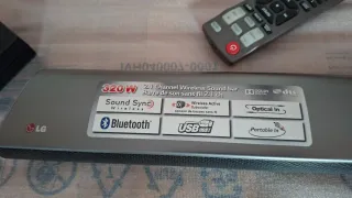 Barra de Sonido LG con Subwoofer Inalámbrico