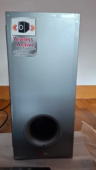 Barra de Sonido LG con Subwoofer Inalámbrico