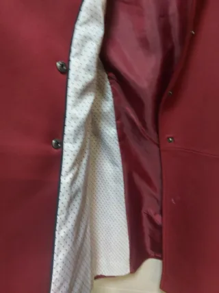 Gabardina corta caramelo