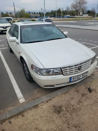 Cadillac STS 2000