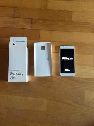 Samsung Galaxy J5 (6) Bianco