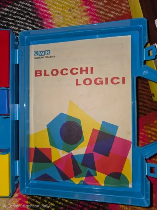 CWR Blocchi Logici e Numeri in Colore