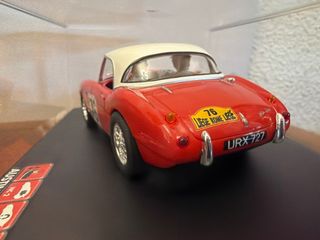 Scalextric Ninco Austin Healey MkIII Rojo