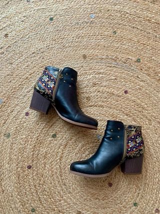 Botines Desigual Negros y Multicolor
