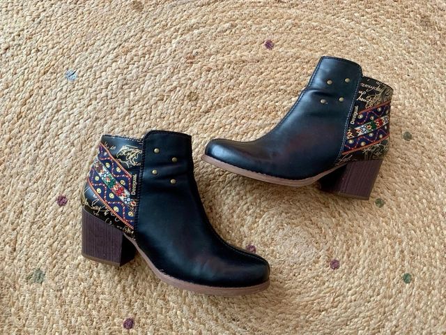 Botines Desigual Negros y Multicolor