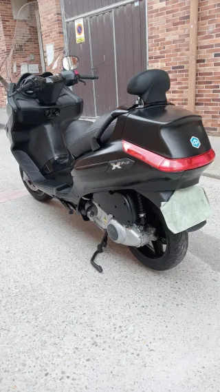 Piaggio x EVO 125