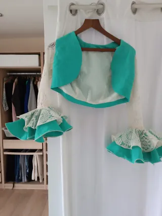 Traje Flamenca Verde Agua y Blanco