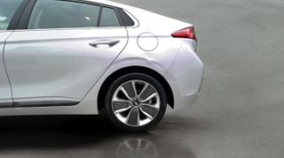 Hyundai Ioniq 1.6 GDI HEV Tecno DCT 104 kW (141 CV)