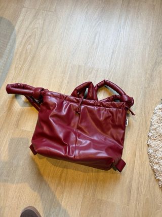 Bolso/Mochila Olend. Ona Vegan Leather. Cherry Red
