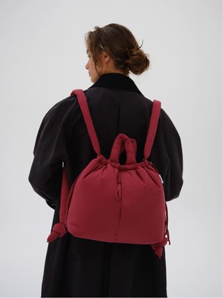 Bolso/Mochila Olend. Ona Vegan Leather. Cherry Red