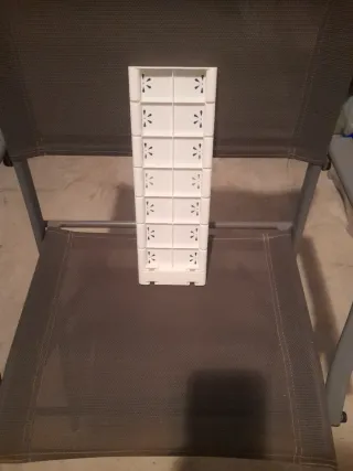 Estantería expandible de plástico