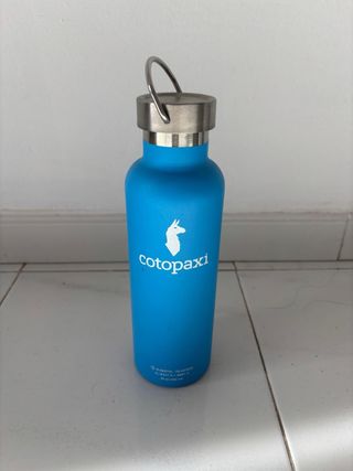Botella Cotopaxi 600 ml Azul para acampar