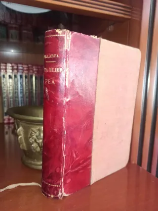 Libro antiguo: Una mujer fea Premio Fémina