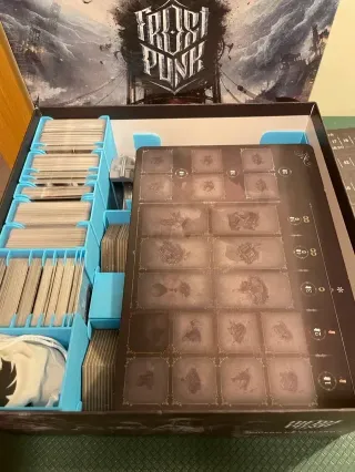 Frostpunk + expansión Frostlander + INSERTO