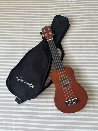 Ukelele marrón