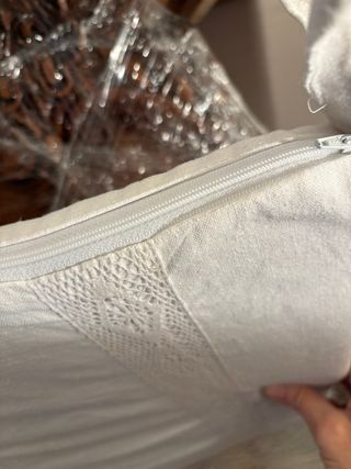 Cuscini lino e canapa beige con pizzo