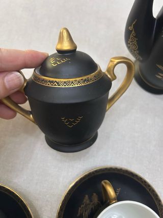 Juego de café porcelana japonesa negro y dorado