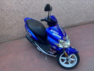 Yamaha Jog RR Scooter Azul
