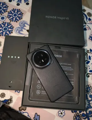 Honor Magic v5
