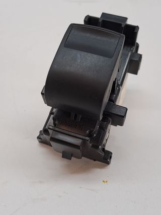 MANDO ELEVALUNAS DELANTERO DERECHO TOYOTA YARIS 512723