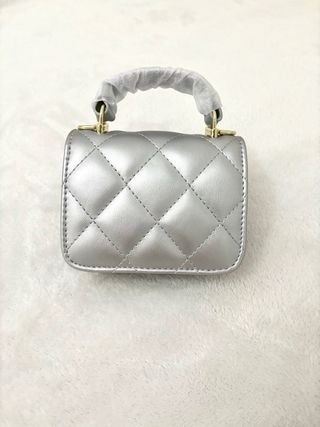 Bolso mini plateado para niña NUEVO