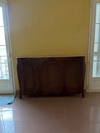 Cubre radiador de mármol y madera conjunto