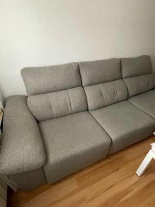 Sofá chaise longue gris extensible sin uso