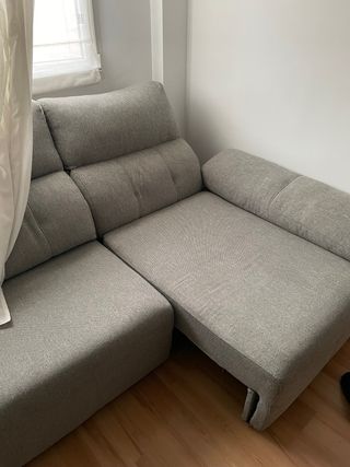 Sofá chaise longue gris extensible sin uso
