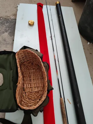 Caña de pescar y vadeador del 43