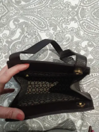 Bolso de piel marrón