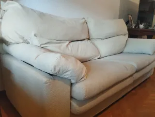 Sofá beige tela muy cómodo