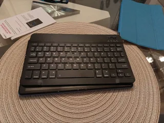 Tablet Biegedy B22 Azul + Funda, Teclado y Ratón