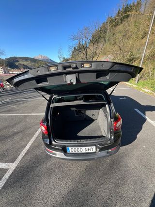 Volkswagen Tiguan 2.0