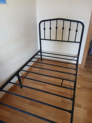 Estructura de cama individual de metal