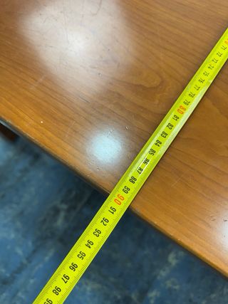 Mesa de comedor de madera maciza