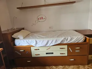 Cama nido madera y tela. Colchones