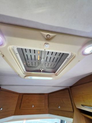 FORD - VILAMOBIL OLYMPIA 565 - Aire/Toldo/Placa