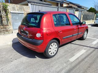 Renault Clio 2004