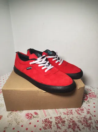 Zapatillas Bluefire rojas y negras T44
