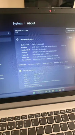 Lenovo IdeaPad 1 15ADA7 AMD 3250U 2.6ghz,8GB / 256