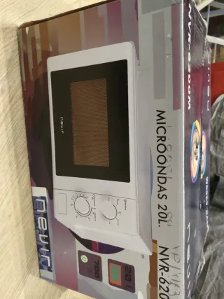 Microondas Nevir NVR-6200M 20L 700W