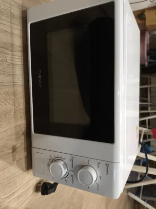 Microondas Nevir NVR-6200M 20L 700W